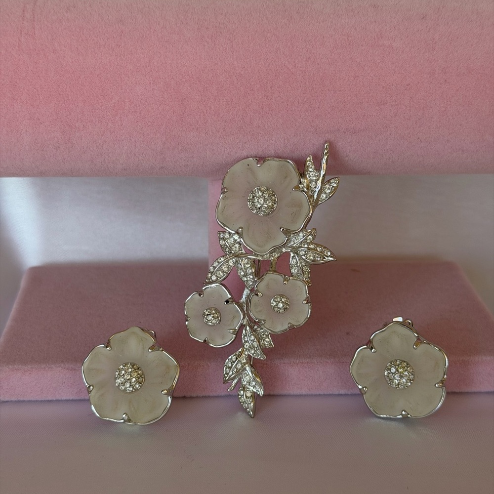 Swarovski Signed Rhodium Frosted Crystal Pin Brooch and Crystal Flower Set